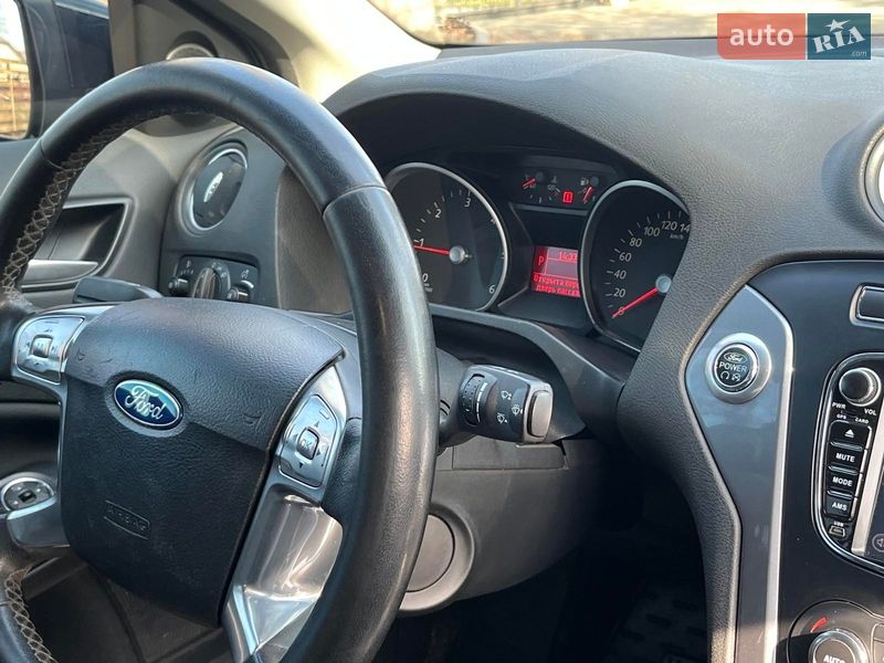 Седан Ford Mondeo 2013 в Києві фото 21 Седан Ford Mondeo 2013 в Києві