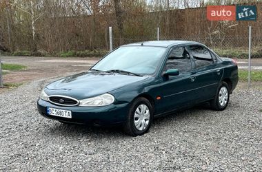 Седан Ford Mondeo 1996 в Шептицькому