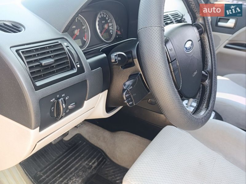 Лифтбек Ford Mondeo 2002 в Тернополе