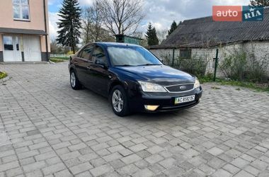 Седан Ford Mondeo 2004 в Горохове