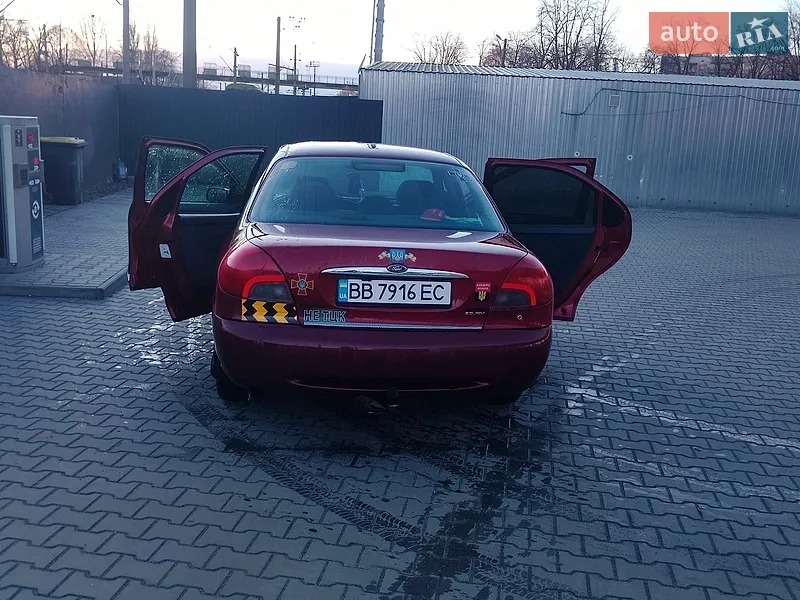 Ford Mondeo