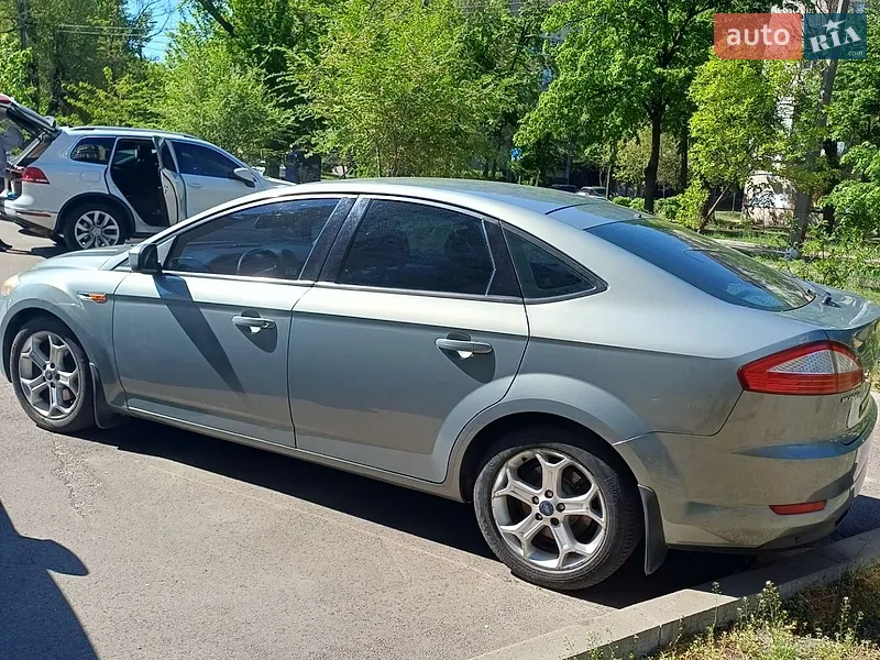 Ford Mondeo