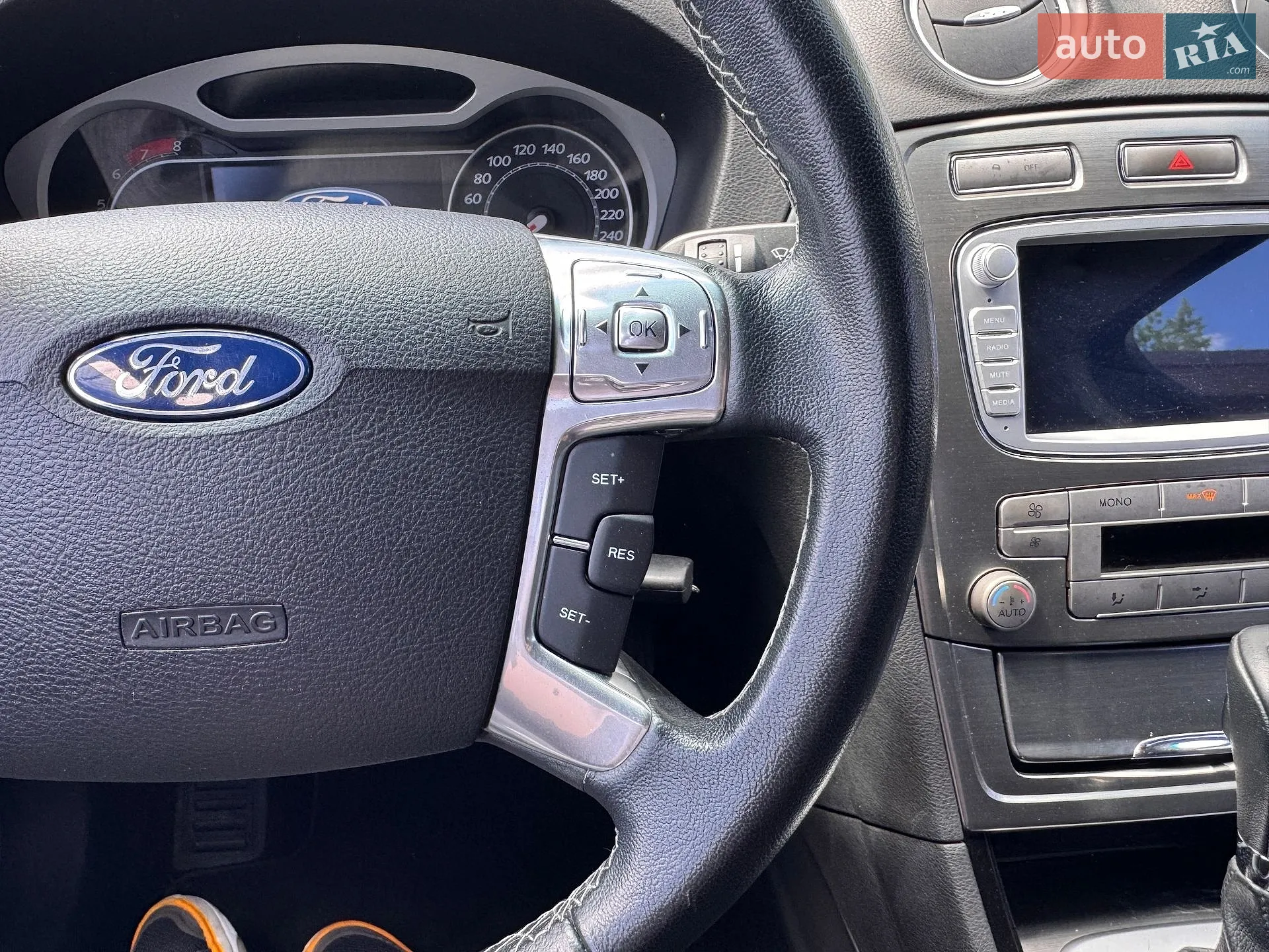 2010 Ford Mondeo - мініатюра 28