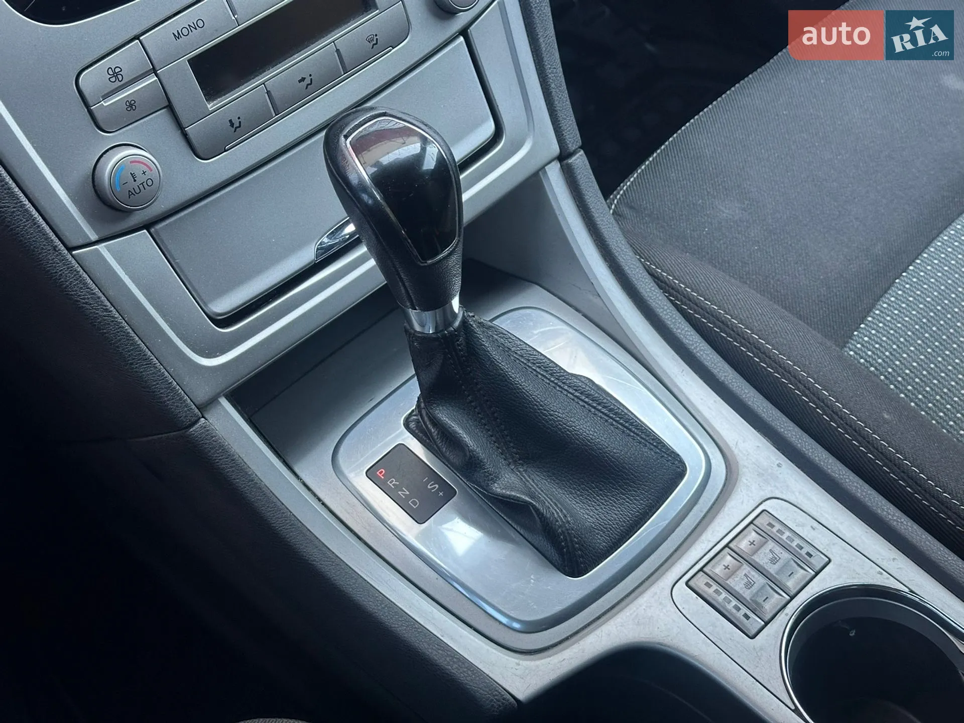 2010 Ford Mondeo - мініатюра 34