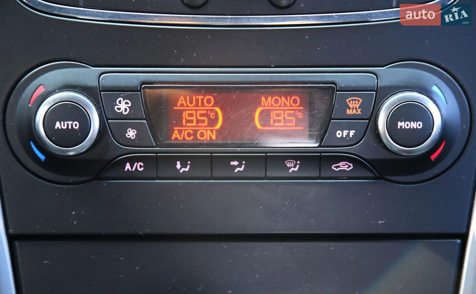 2013 Ford Mondeo - мініатюра 19