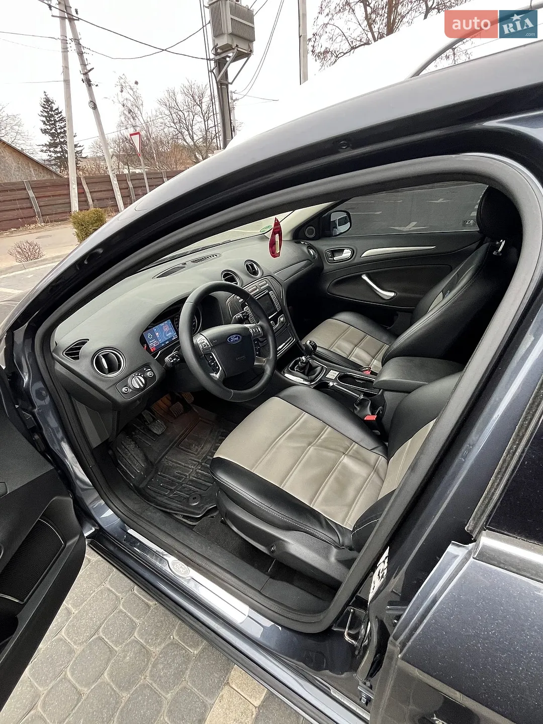 2010 Ford Mondeo - мініатюра 10