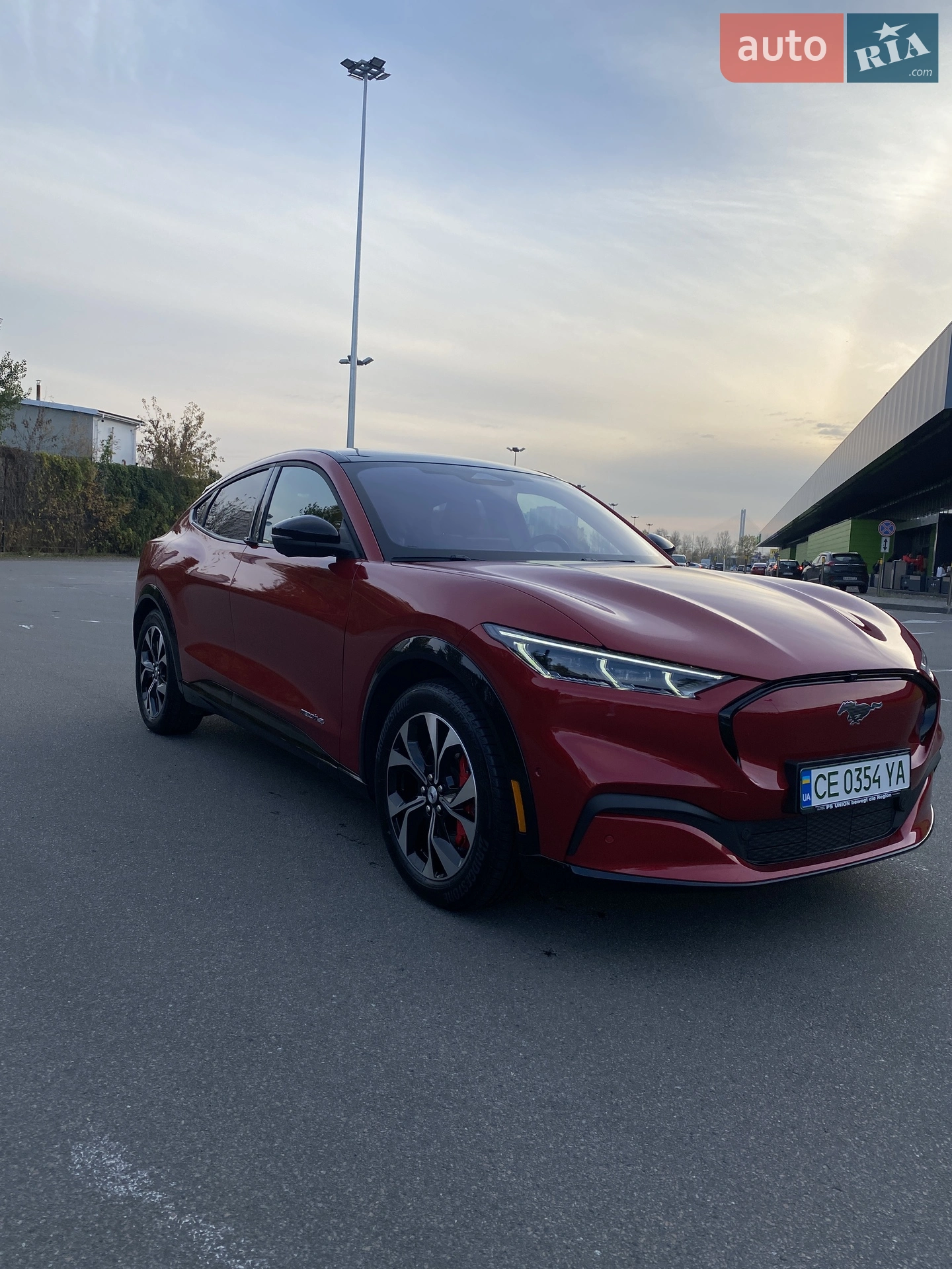 2021 Ford Mustang Mach-E - мініатюра 3