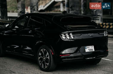 Внедорожник / Кроссовер Ford Mustang Mach-E 2020 в 