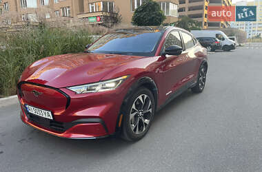 Позашляховик / Кросовер Ford Mustang Mach-E 2021 в 