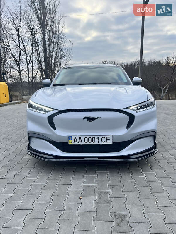 Позашляховик / Кросовер Ford Mustang Mach-E 2021 в Новоселиці