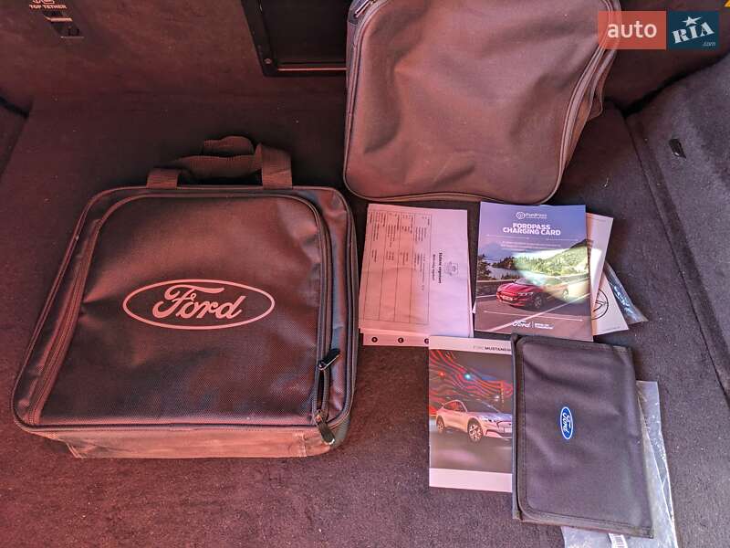 Позашляховик / Кросовер Ford Mustang Mach-E 2021 в Рівному