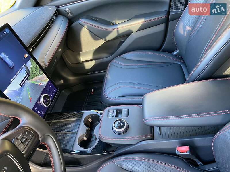 Позашляховик / Кросовер Ford Mustang Mach-E 2021 в Вінниці