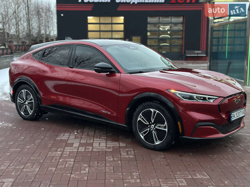 Позашляховик / Кросовер Ford Mustang Mach-E 2023 в Рівному
