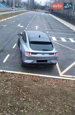 Внедорожник / Кроссовер Ford Mustang Mach-E 2022 в 