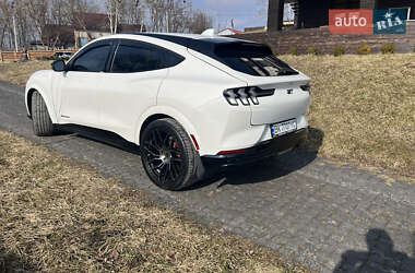 Внедорожник / Кроссовер Ford Mustang Mach-E 2021 в 