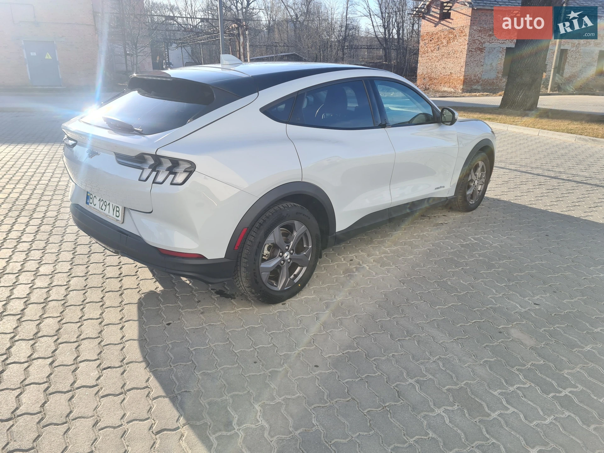 2022 Ford Mustang Mach-E - мініатюра 5