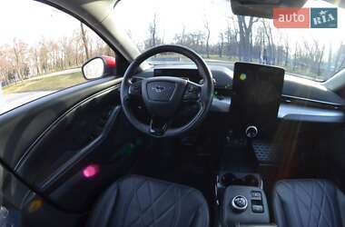 Внедорожник / Кроссовер Ford Mustang Mach-E 2021 в 