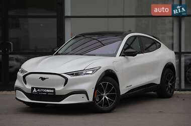 Позашляховик / Кросовер Ford Mustang Mach-E 2022 в 
