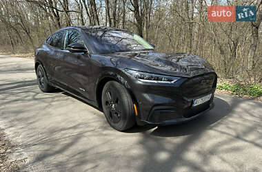 Позашляховик / Кросовер Ford Mustang Mach-E 2022 в 