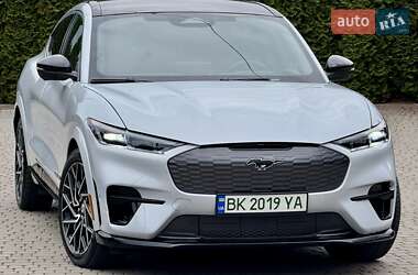 Внедорожник / Кроссовер Ford Mustang Mach-E 2022 в 