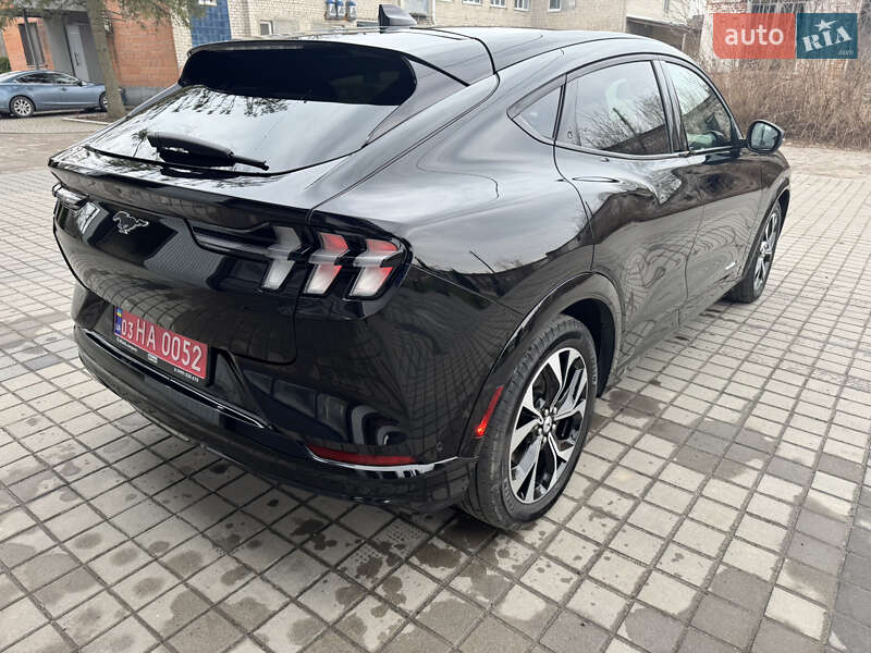 Позашляховик / Кросовер Ford Mustang Mach-E 2022 в Сарнах