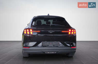 Позашляховик / Кросовер Ford Mustang Mach-E 2021 в 