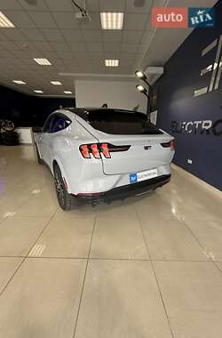 Внедорожник / Кроссовер Ford Mustang Mach-E 2022 в 