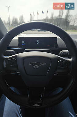 Внедорожник / Кроссовер Ford Mustang Mach-E 2021 в 
