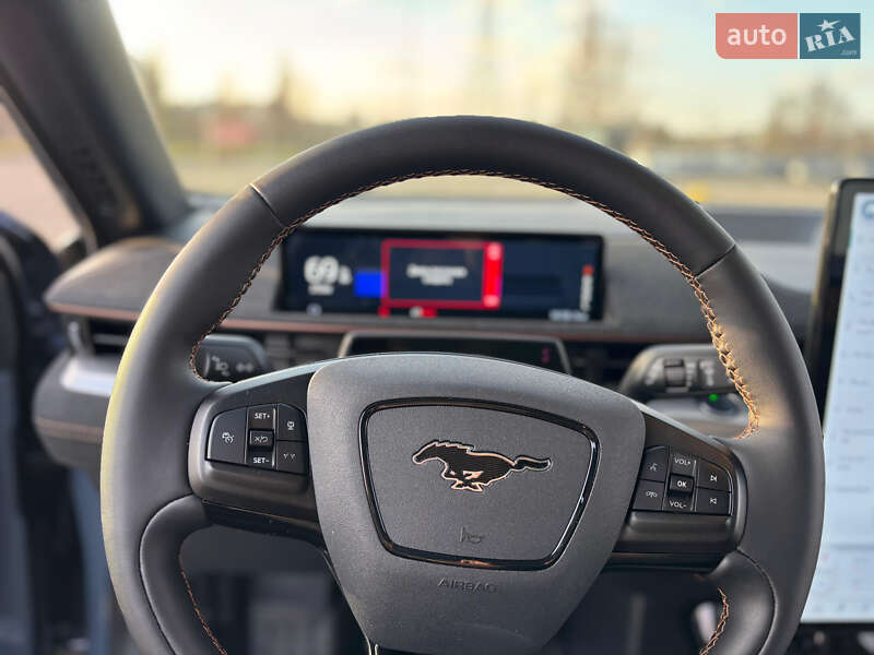 Позашляховик / Кросовер Ford Mustang Mach-E 2023 в Києві