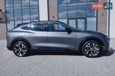 Позашляховик / Кросовер Ford Mustang Mach-E 2021 в 