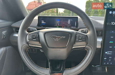 Внедорожник / Кроссовер Ford Mustang Mach-E 2022 в 