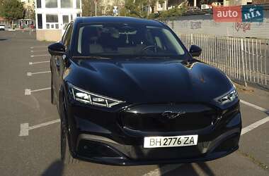 Внедорожник / Кроссовер Ford Mustang Mach-E 2021 в 
