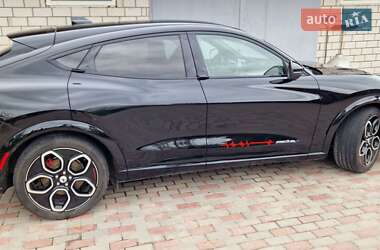 Внедорожник / Кроссовер Ford Mustang Mach-E 2022 в 