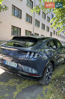 Позашляховик / Кросовер Ford Mustang Mach-E 2021 в 