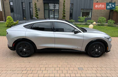 Позашляховик / Кросовер Ford Mustang Mach-E 2021 в 