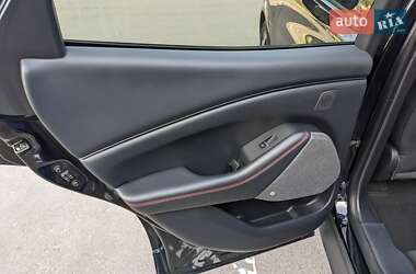 Внедорожник / Кроссовер Ford Mustang Mach-E 2021 в 