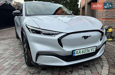 Позашляховик / Кросовер Ford Mustang Mach-E 2023 в 