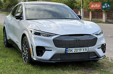 Внедорожник / Кроссовер Ford Mustang Mach-E 2022 в 