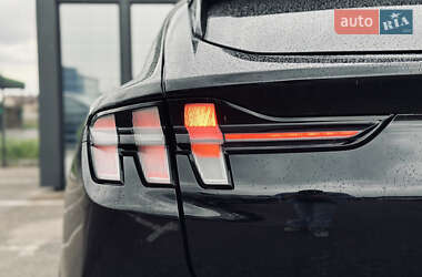 Позашляховик / Кросовер Ford Mustang Mach-E 2021 в 