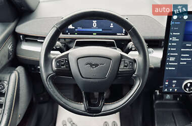 Позашляховик / Кросовер Ford Mustang Mach-E 2021 в 