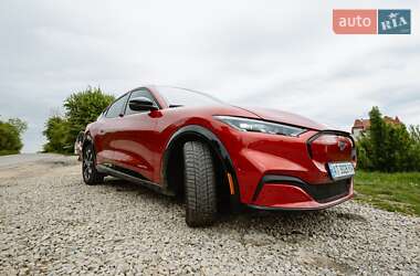 Позашляховик / Кросовер Ford Mustang Mach-E 2021 в 