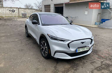 Позашляховик / Кросовер Ford Mustang Mach-E 2020 в 