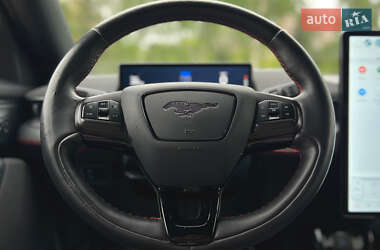 Внедорожник / Кроссовер Ford Mustang Mach-E 2021 в 