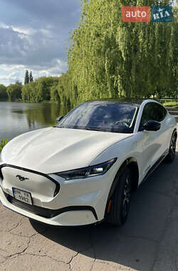 Внедорожник / Кроссовер Ford Mustang Mach-E 2023 в 