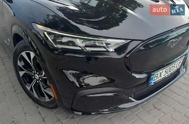 Позашляховик / Кросовер Ford Mustang Mach-E 2022 в 