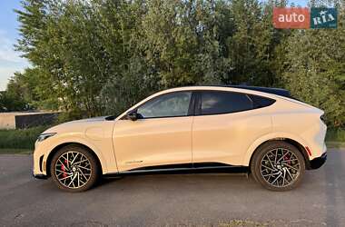 Позашляховик / Кросовер Ford Mustang Mach-E 2021 в Києві