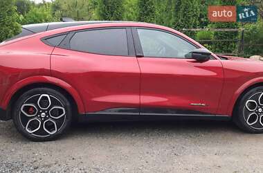 Внедорожник / Кроссовер Ford Mustang Mach-E 2022 в 