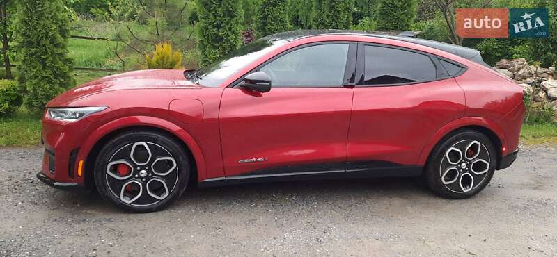 Позашляховик / Кросовер Ford Mustang Mach-E 2022 в Шумську