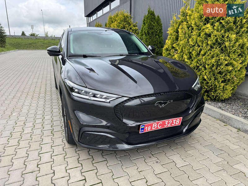 Позашляховик / Кросовер Ford Mustang Mach-E 2022 в Рівному