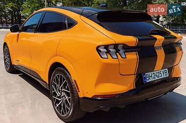 Внедорожник / Кроссовер Ford Mustang Mach-E 2021 в 
